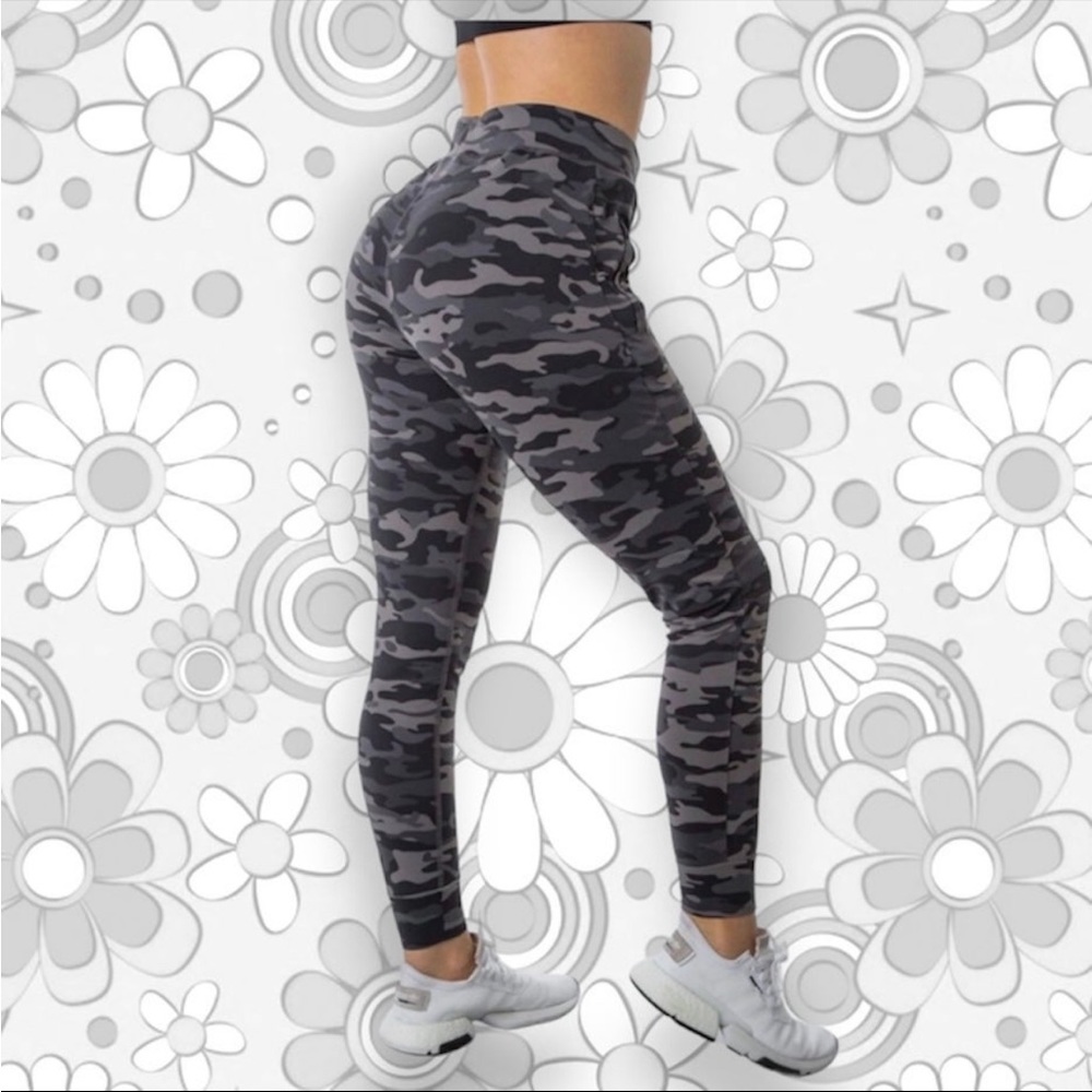 Alphalete Camo Jogger Legging
